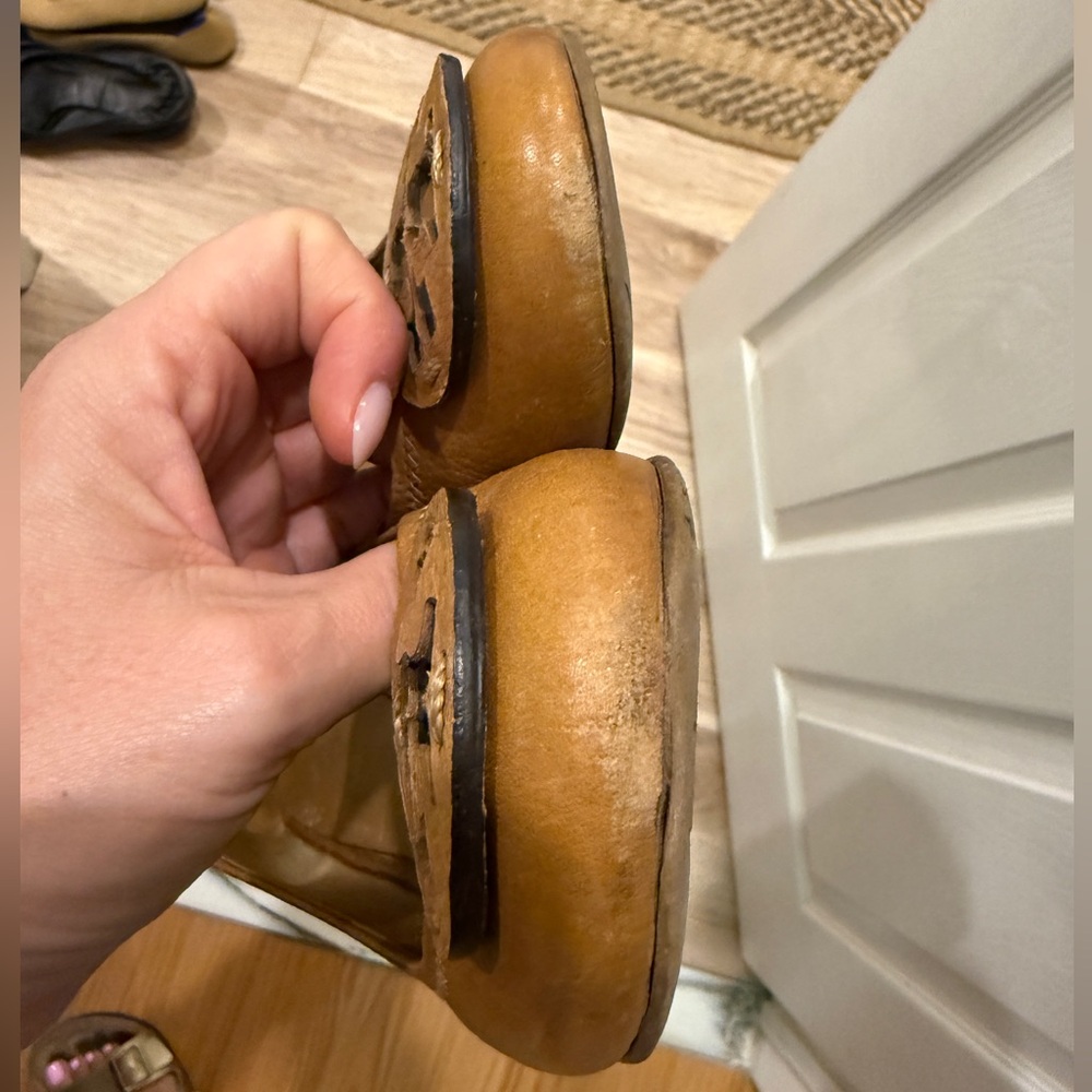 Tory Burch Sally Wedge Pebbled Leather - Tan - Picture 6 of 6